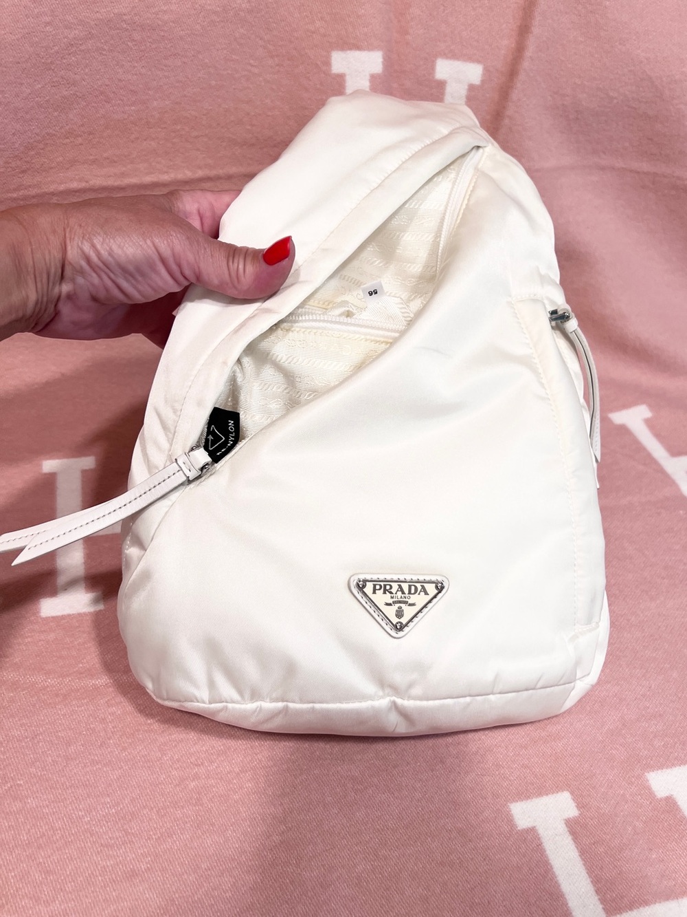 Prada⭐️AUTHENTIC White Re-Nylon Crossbody Sling Pack front/backpack!⭐️offers!